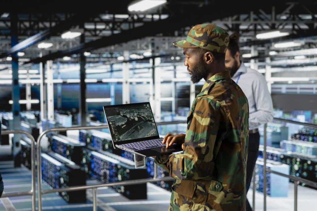 Industria militar necesita fibra óptica para data centers.